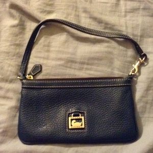 COPY - Dooney bourke wristlet